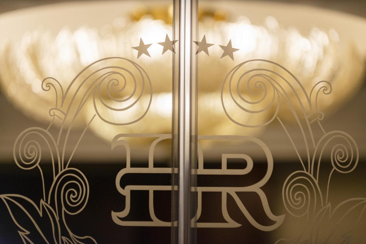 Hotel Rojan Sulmona Bagian luar foto